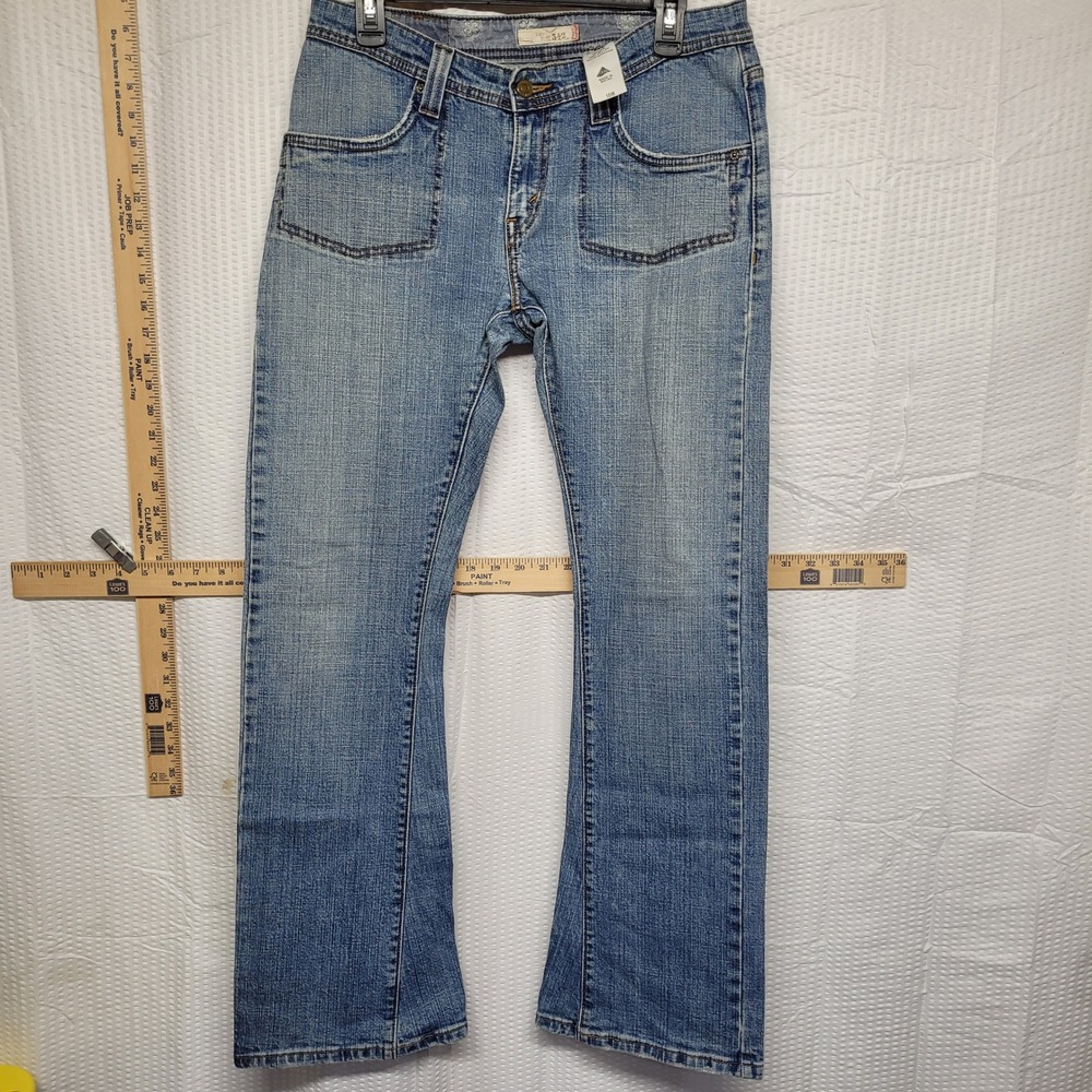 Levis 542 Low Flare Jeans Womens 10M Medium Wash Patch Pocket Y2K Denim